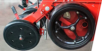 ВНАСЯНЕТО НА ТЕЧНИ ТОРОВЕ