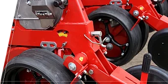 РЕГУЛИРАЩ ВИНТ